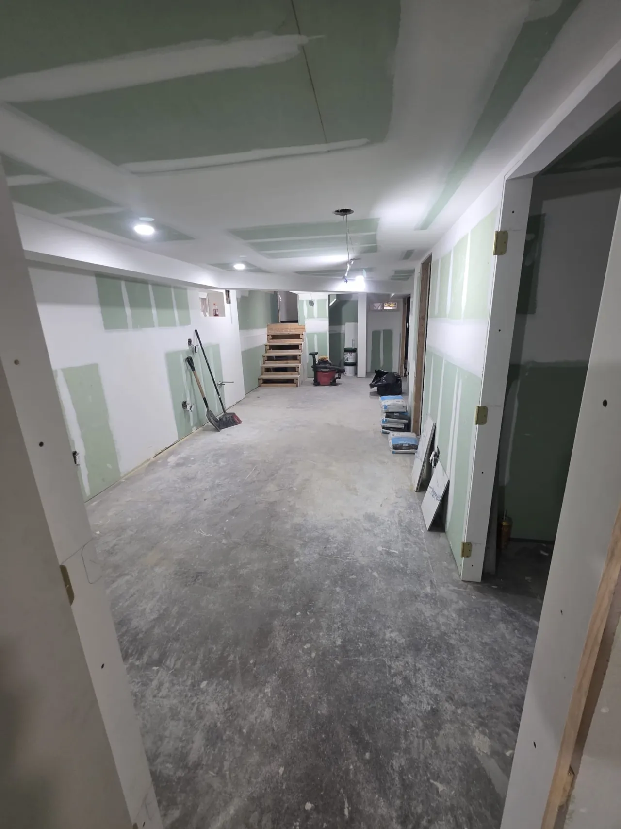 Interior painting 1 by Emmanuel Renovation in New York State